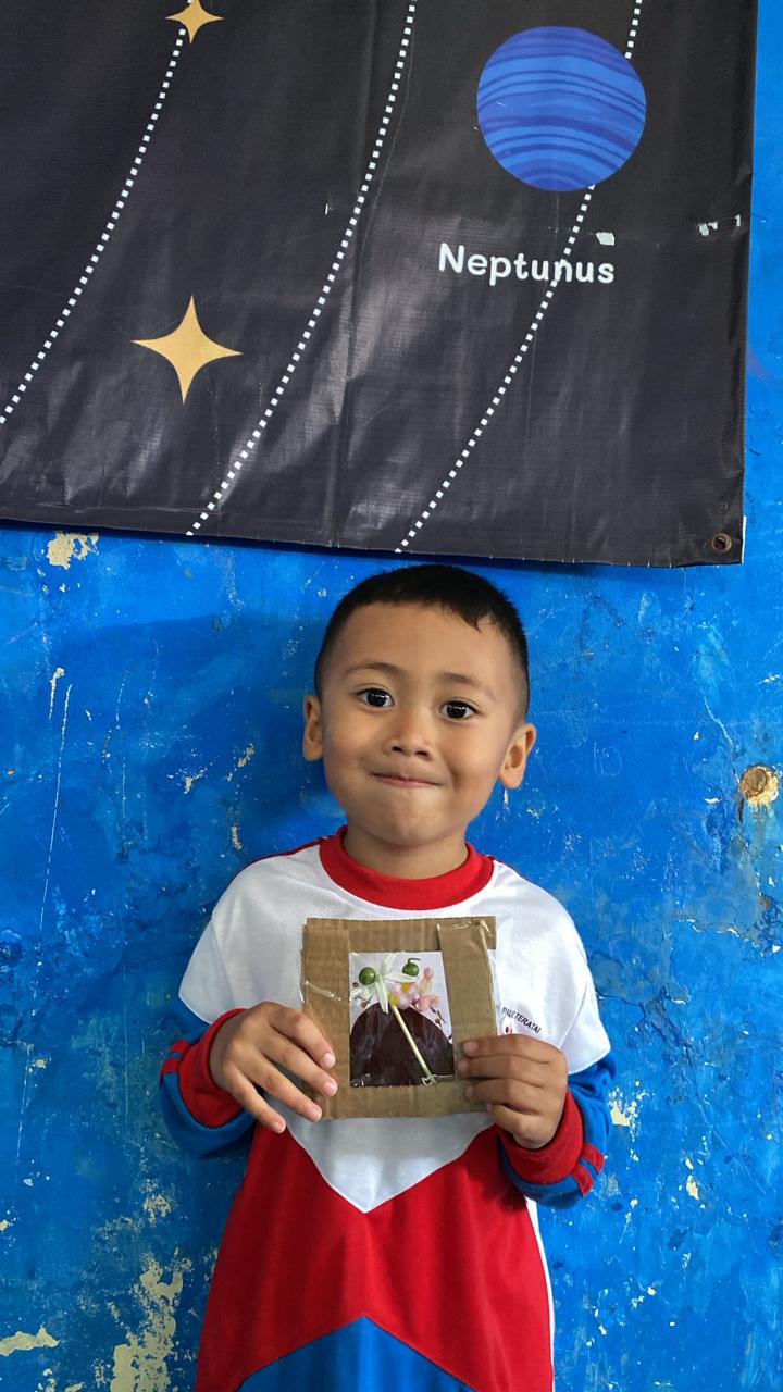 bingkai  bunga hafiz